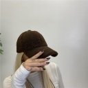 cappello con tesa invernale